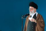 Duchovní a politický vůdce Alí Chameneí
