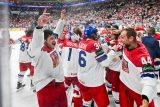 Radost českých hokejistů po konci zápasu