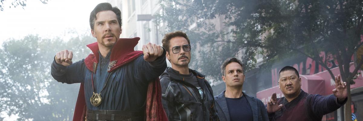 Zleva: Benedict Cumberbatch, Robert Downey Jr., Mark Ruffalo a Benedict Wong ve filmu Avengers: Infinity War