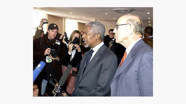 Kofi Annan s Hansem Blixem