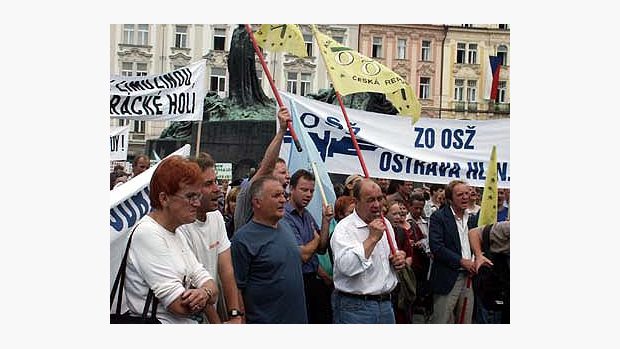 Demonstrace na Staroměstském náměstí