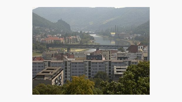 2003 - Ústí nad Labem rok poté - pohled do labského údolí
