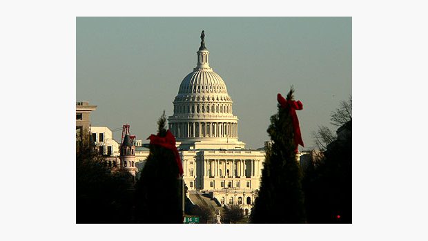 Kongres v zajetí vánoční výzdoby