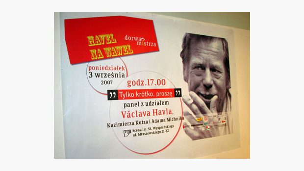 Plakát na prezentaci knihy Václava Havla v Krakově