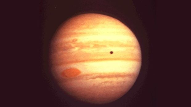 Fotografie Jupiteru pořízená sondou Pioneer 10 při průletu 4. prosince 1973