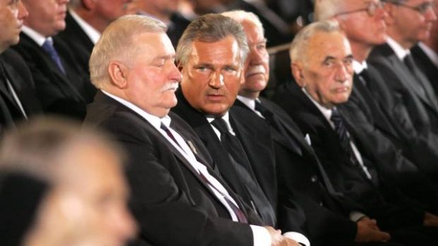 Lech Walesa, Aleksander Kwaśniewski, Tadeusz Mazowiecki na Geremkově pohřbu