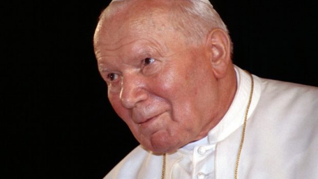 Papež Jan Pavel II. měl vždy otevřenou náruč pro lidi všech národností