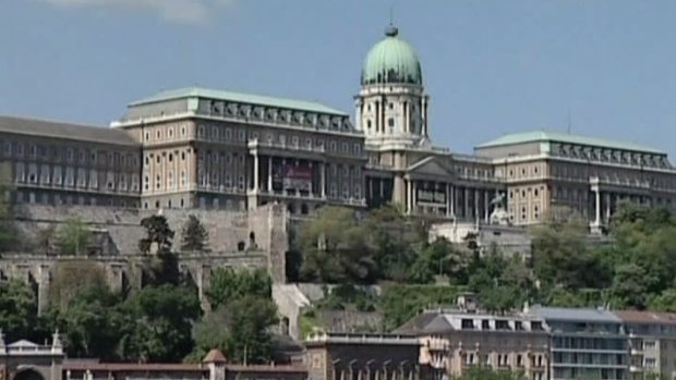 Budapešť - Královský palác (levý břeh Dunaje, Budín)