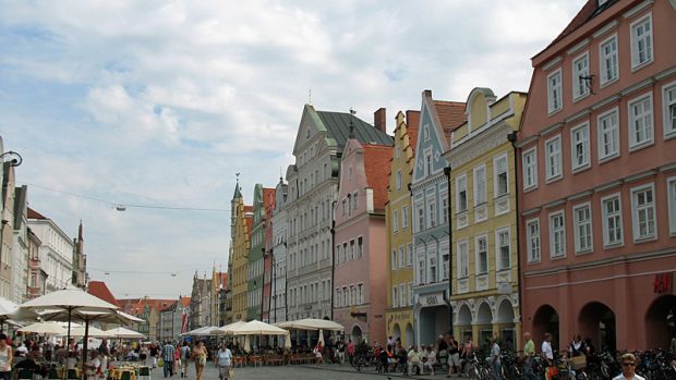 Náměstí Alstadt v Landshutu