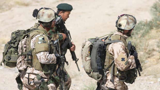 Čeští vojáci při výcviku v Afghánistánu