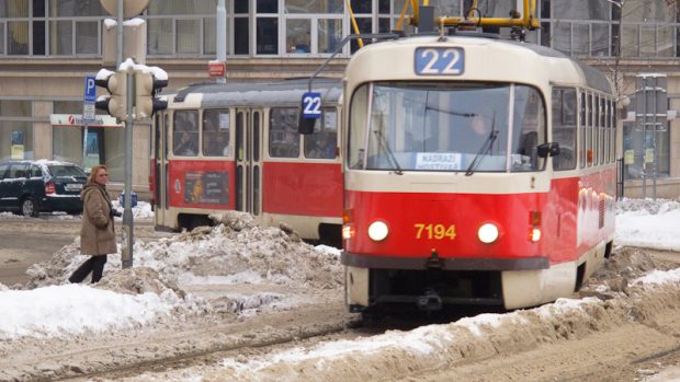 Zasněžená Praha 10.1.2010 - tramvaj