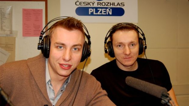 Hosty Sportovního magazínu Extra 1.2.2010 byli reprezentanti ČR v házené a plzenští odchovanci Filip Jícha a Petr Štochl.
