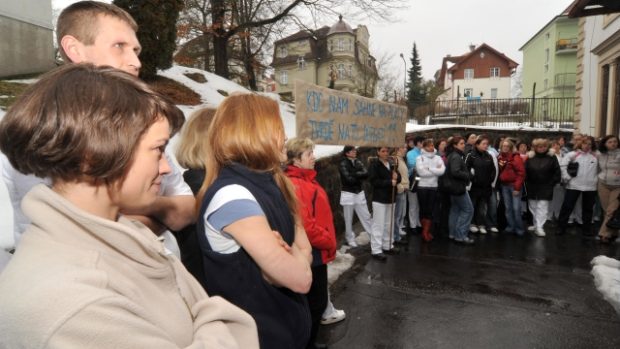 Protest zaměstnanců karlovarské nemocnice