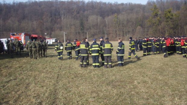 Pátrání záchranářů po ztraceném vojákovi na Opavsku