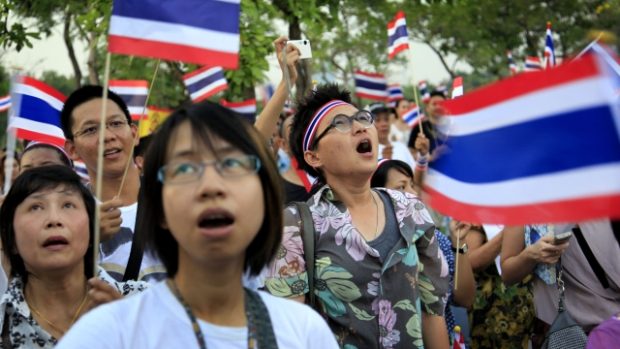 provládní demonstranti v Bangkoku