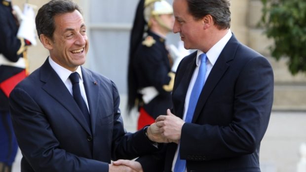 Nicolas Sarkozy a David Cameron