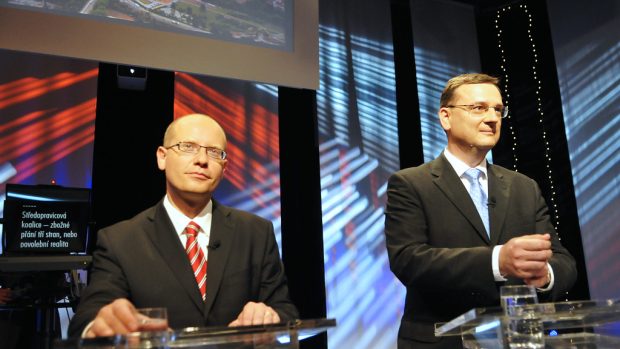 Bohuslav Sobotka (ČSSD) a Petr Nečas (ODS) v pořadu Otázky Václava Moravce