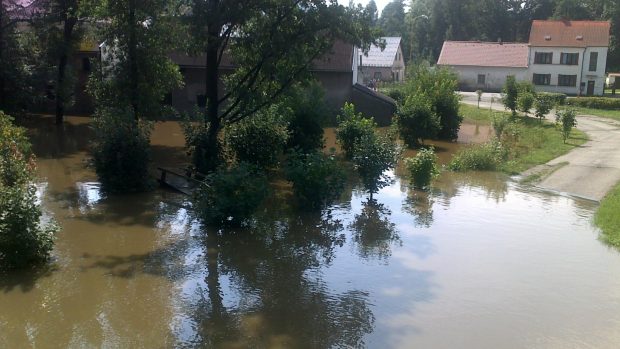 Povodně o víkendu ochromily také Českolipsko