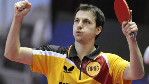 Německý stolní tenista Timo Boll slaví titul mistra Evropy