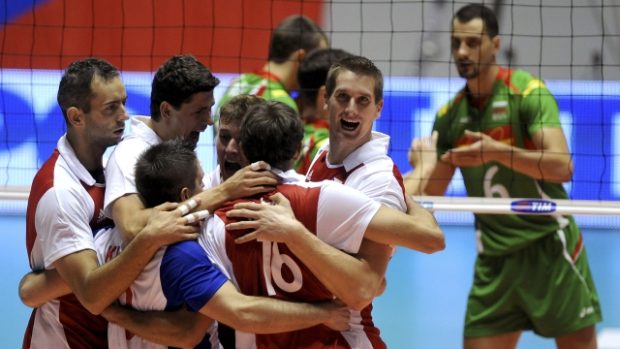 Čeští volejbalisté se radují z výhry nad Bulharskem