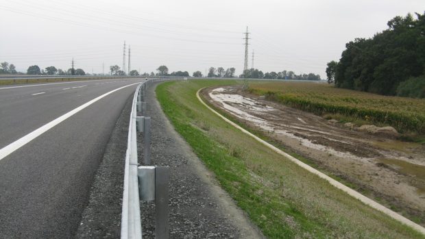 Byl otevřen obchvat Nymburka, tamní obyvatelé jsou spokojeni