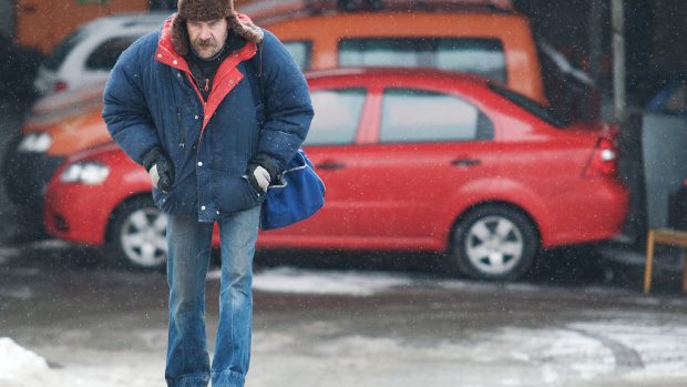 Lidé žijící na ulicích hledají v zimním období často teplý nocleh