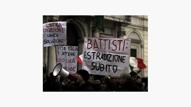 Italské protesty proti postupu Brazílie v případu Battisti