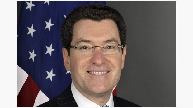 Nový americký velvyslanec v Praze Norman Eisen