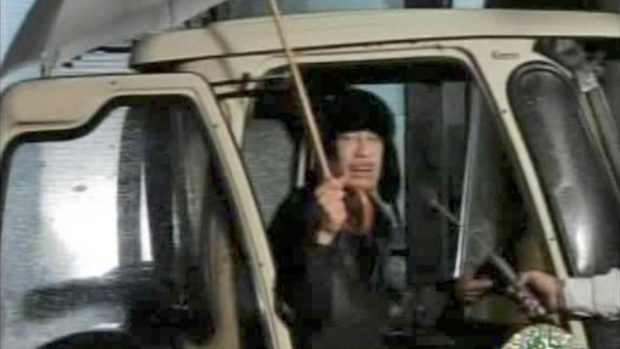 Muammar Kaddáfí na záběru z televizního vysílání (22. 2. 2011)