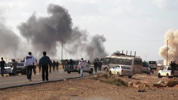 Těžké boje v Libyi pokračují