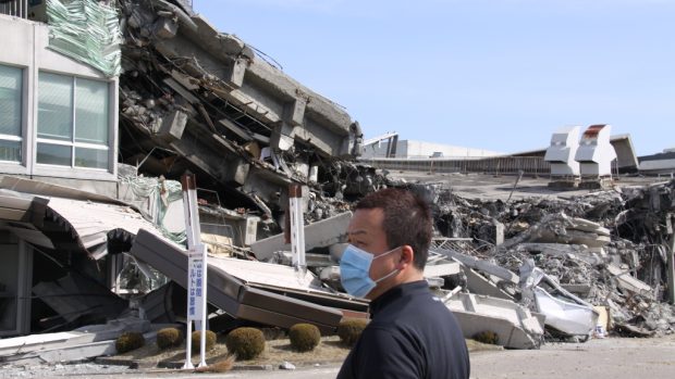 Zničená továrna v japonské Fukušimě nabízí velmi smutný pohled.