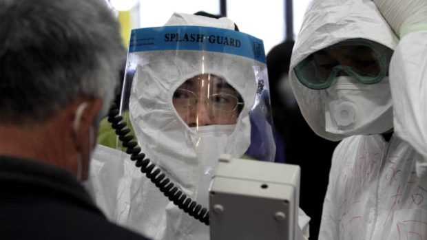 Měření radioaktivity člověka, který žije v blízkosti jaderné elektrárny Fukušima