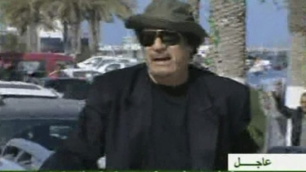 Muammara Kaddáfího zachytila v ulicích Tripolisu libyjská televize