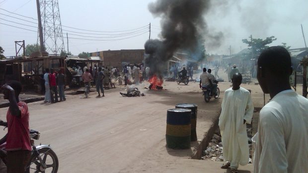 Nepokoje po prezidentských volbách v Nigérii