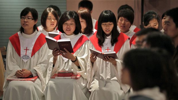 Členky Šou-wangské církve při bohoslužbě