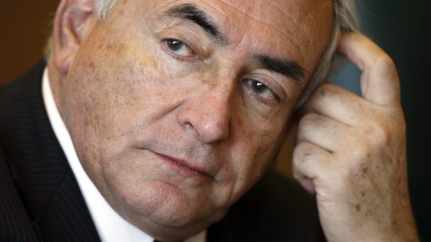 Kvůli sexuálnímu obvinění přijde Strauss-Kahn zřejmě o kandidaturu