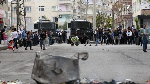 V Diyarbakiru protestovali Kurdové už na konci dubna