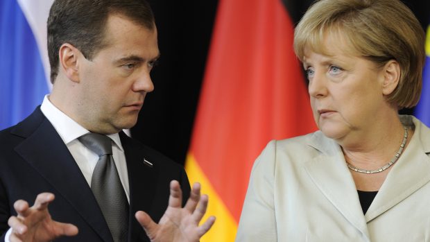 Ruský prezident Dmitrij Medveděv s německou kancléřkou Angelou Merkelovou probírali dodávky zemního plynu i víza.