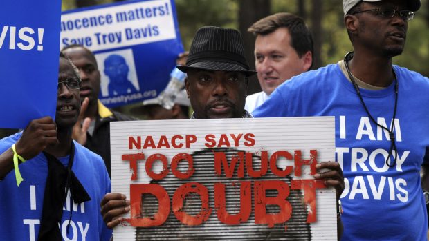 Lidé do poslední chvíle protestovali proti popravě Troye Davise