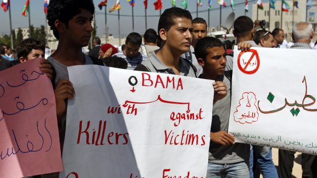 Demonstrace Palestinců proti Baracku Obamovi v Rámalláhu