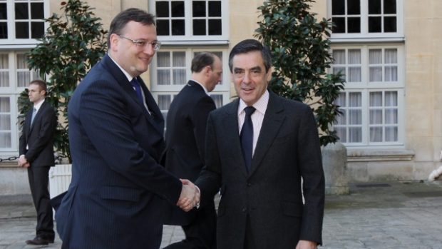 Český premiér Petr Nečas (vlevo) se setkal se svým francouzským protějškem Francois Fillonem.