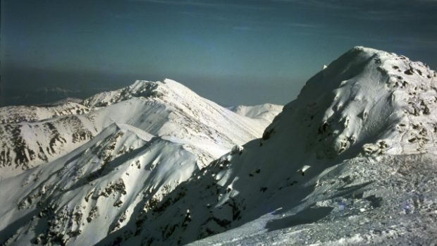 Vrchol Chopku v Nízkých Tatrách (vpravo)