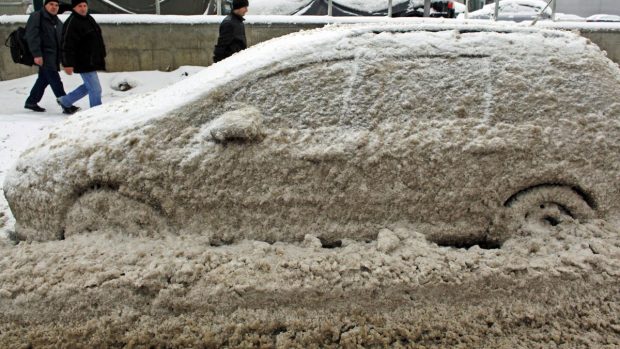 Sněžení komplikuje dopravu i v rumunské Bukurešti