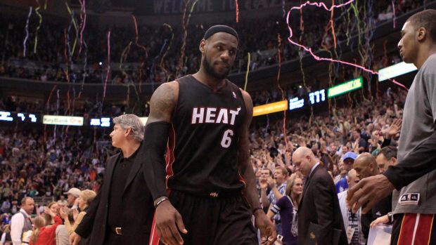 Prohře Miami s Utahem nezabránil ani Lebron James, který zaznamenal 35 bodů 10 doskoků a 6 asistencí