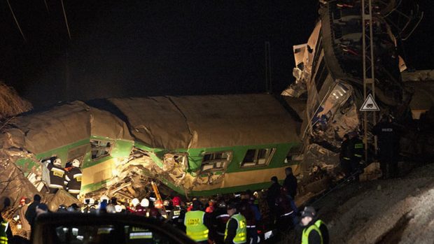 Polské záchranné složky zasahují u vlakového neštěstí