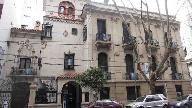 Dům, ve kterém Eva Perónová žila, dnes slouží jako muzeum