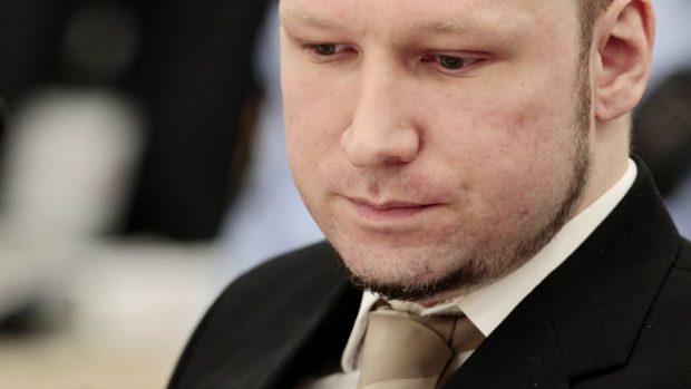 Anders Breivik během prvního dne soudního líčení