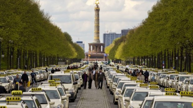Stávka taxikářů v centru Berlína