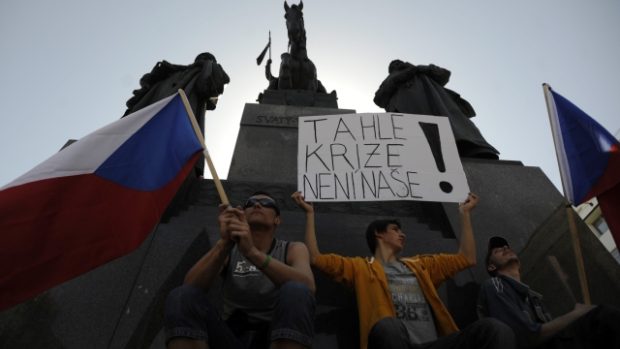 Protestní shromáždění &#039;Společně za změnu! Chceme skutečnou demokracii!&#039; na Václavském náměstí v Praze