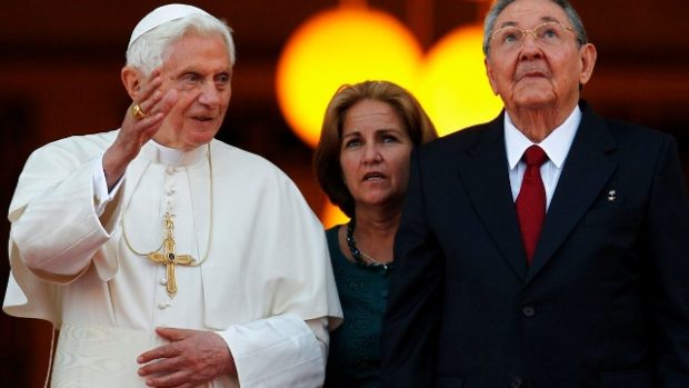 Papež Benedikt XVI. se v Havaně setkal s kubánským prezidentem Raúlem Castrem
